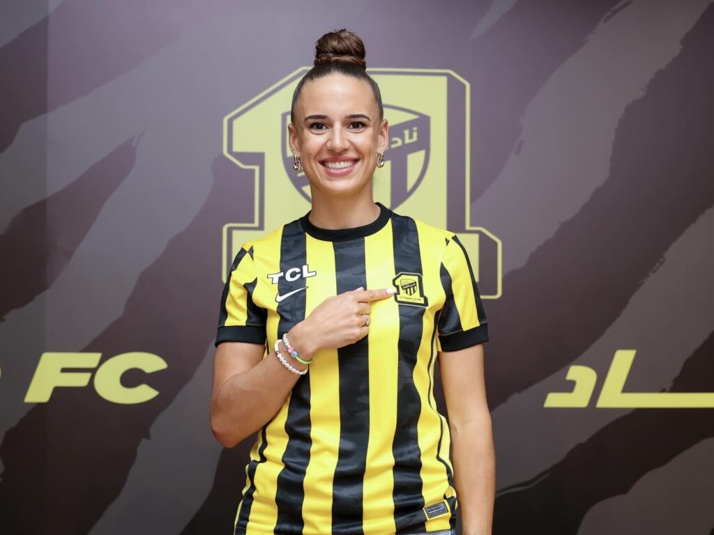 Al Ittihad reward Ashleigh Plumptre with new deal