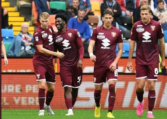 Nottingham Forest boss confirms Ola Aina’s return to training after Nigeria omission
