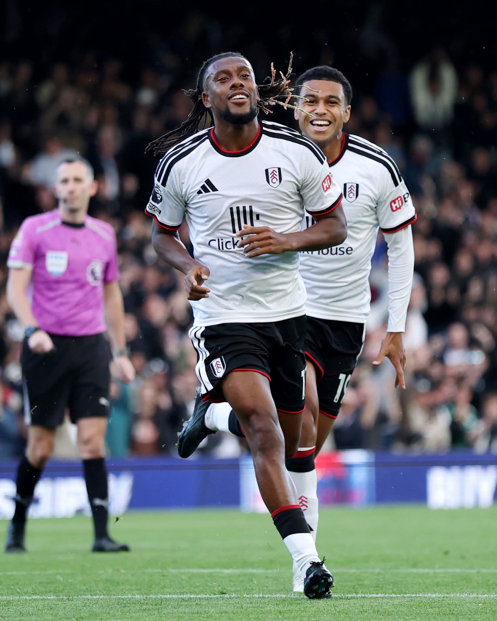 Alex Iwobi scores first Premier League goal of season as Fulham beat Hull City